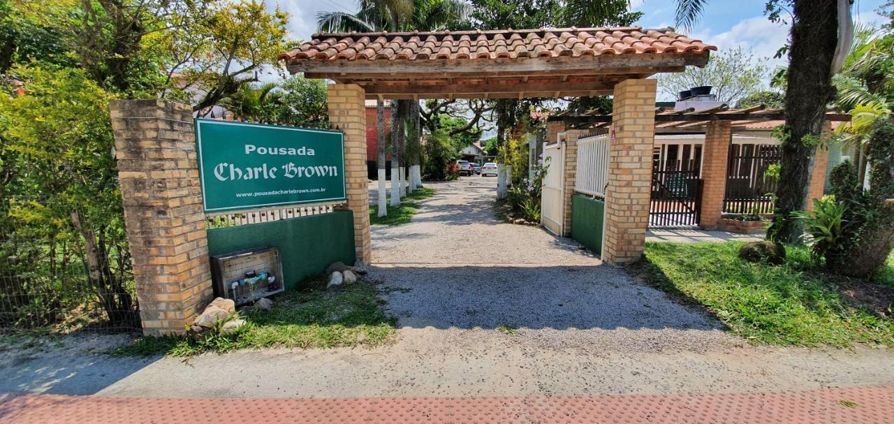 Pousada Charle Brown Garopaba Exterior photo